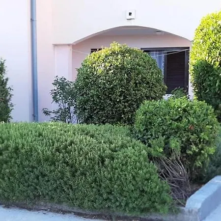 With A Parking Space - 17675